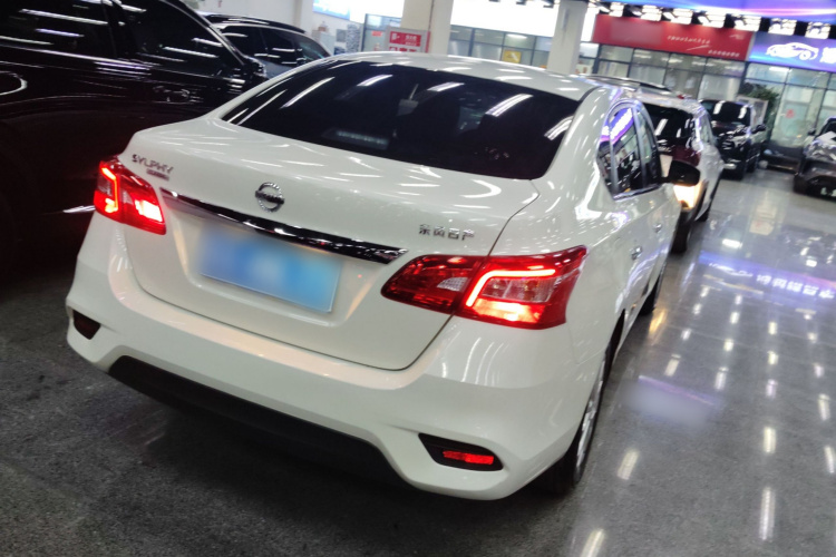 日产 轩逸 2024款 经典 1.6XL CVT豪华版车身外观7