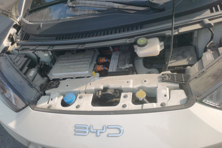 比亚迪 海鸥 2025款 305km 活力版机舱底盘24