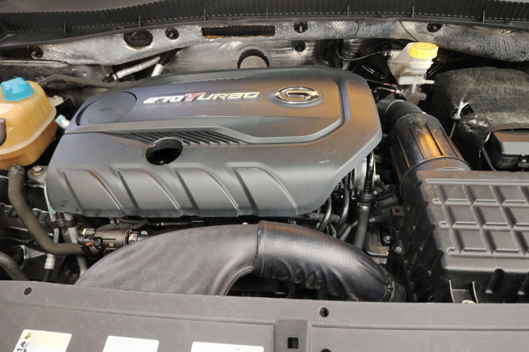 广汽传祺 传祺GS5 2019款 270T 自动尊享版机舱底盘24