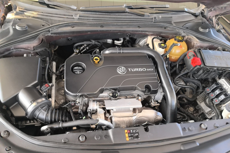 别克 君越 2016款 20T 精英型机舱底盘24