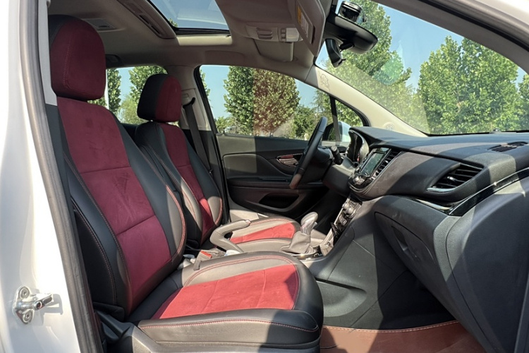 别克 昂科拉 2018款 18T 自动两驱都市精英型中控内饰7006