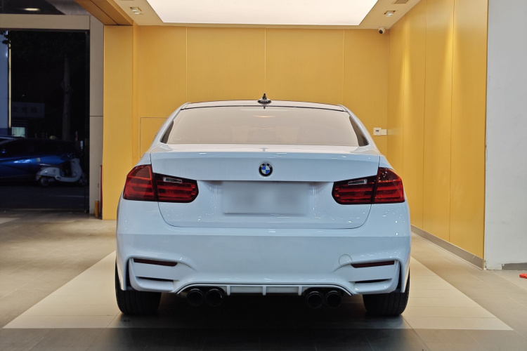 宝马3系 2015款 320i 超悦版时尚型车身外观6014