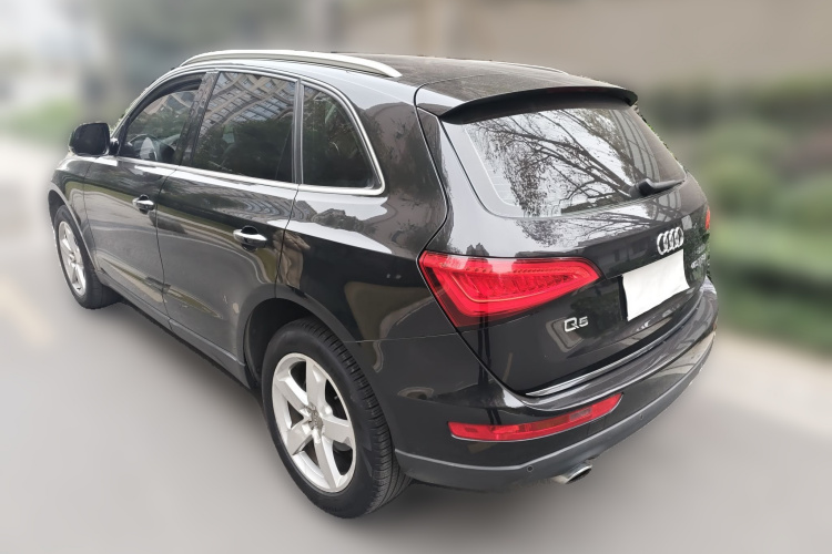 奥迪Q5 2017款 40 TFSI 进取型车身外观5