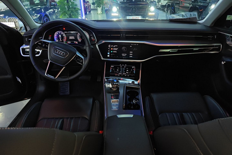奥迪A6L 2024款 45 TFSI 臻选动感型中控内饰12