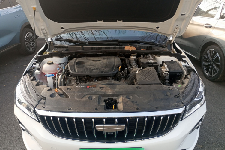 吉利汽车 帝豪 2025款 第4代 1.5L CVT旗舰型机舱底盘24