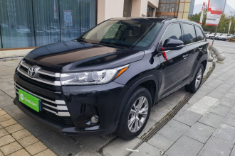 丰田 汉兰达 2021款 2.0T 四驱精英版 7座