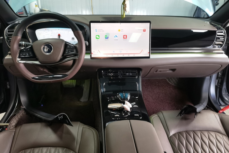 比亚迪 汉 2023款 DM-i 冠军版 121KM 尊荣型中控内饰12