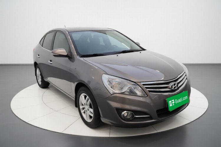 现代 悦动 2011款 1.6L 手动豪华型车身外观3