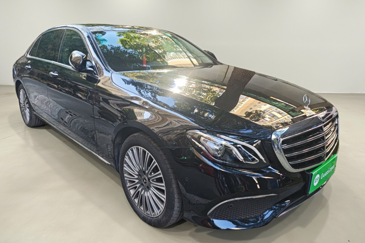 奔驰E级 2020款 E 300 L 豪华型车身外观3