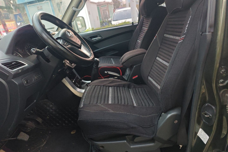 猎豹汽车 猎豹Q6 2015款 2.4L 手动四驱卓越型局部细节19