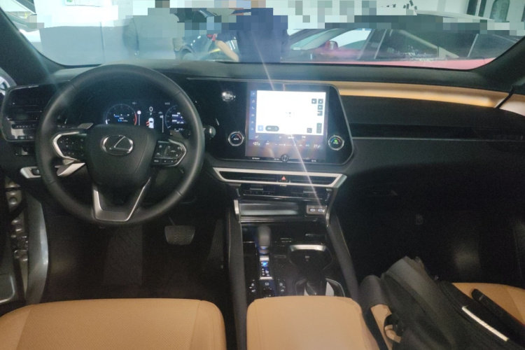 雷克萨斯RX 2025款 300 四驱骏享版中控内饰7002