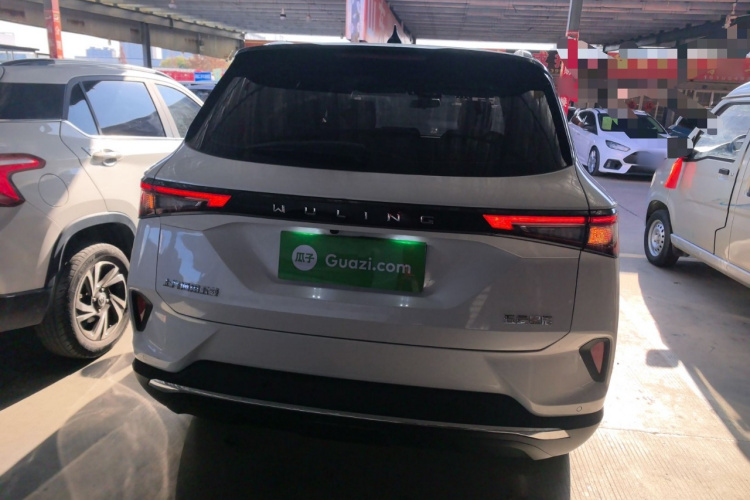 五菱汽车 五菱星辰 2021款 1.5T CVT星辉版车身外观6