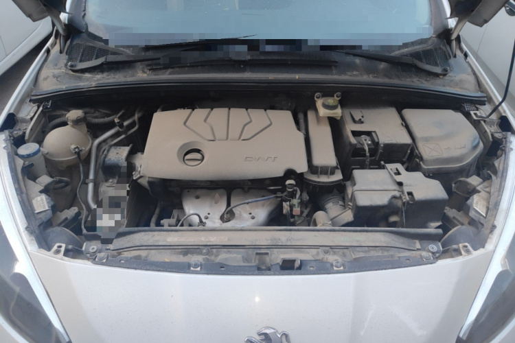 标致308 2014款 乐享版 经典 1.6L 自动风尚型局部细节24