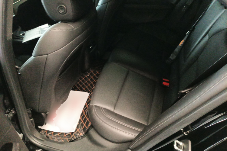 凯迪拉克CT4 2023款 25T 豪华型中控内饰21