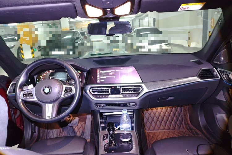 宝马4系 2022款 430i Gran Coupe M运动曜夜套装中控内饰12