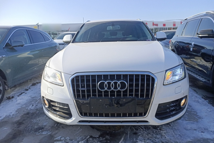 奥迪Q5 2015款 40 TFSI 技术型车身外观2