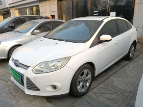 福特 福克斯 2012款 三厢 1.6L 自动风尚型