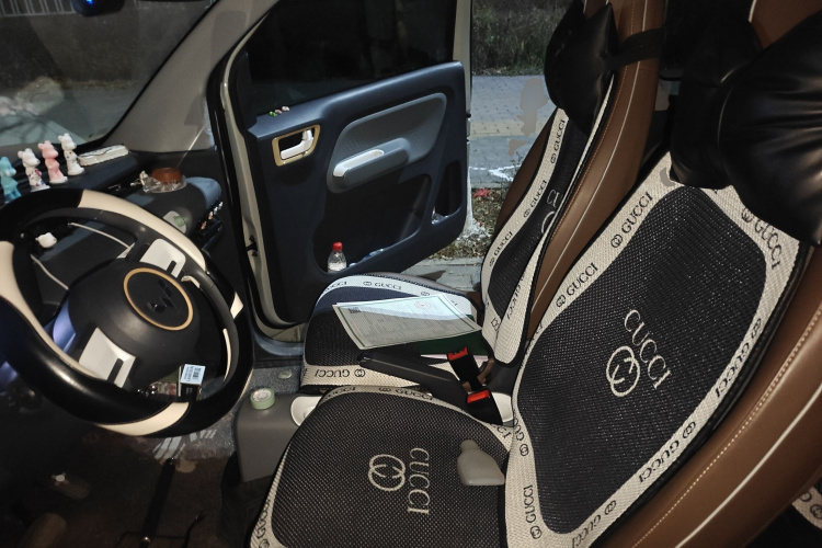 五菱汽车 宏光MINIEV 2022款 GAMEBOY 200km 玩咖款 磷酸铁锂中控内饰19