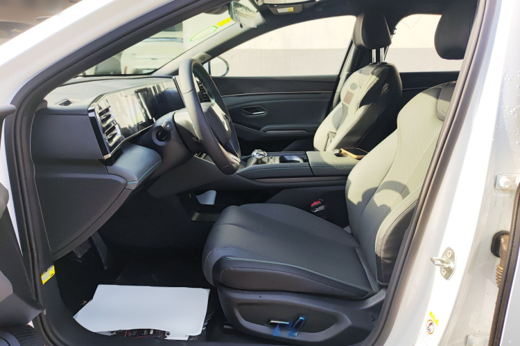 比亚迪 秦L 2024款 DM-i 120KM超越型中控内饰19