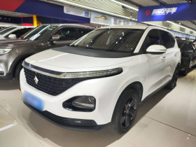 宝骏RM-5 2019款 1.5T 手动24小时在线精英型 6座