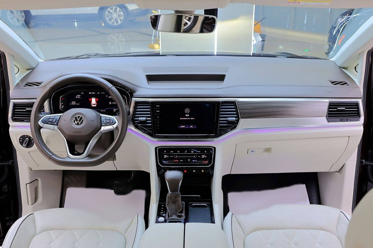 大众 威然 2020款 380TSI 旗舰版中控内饰7002