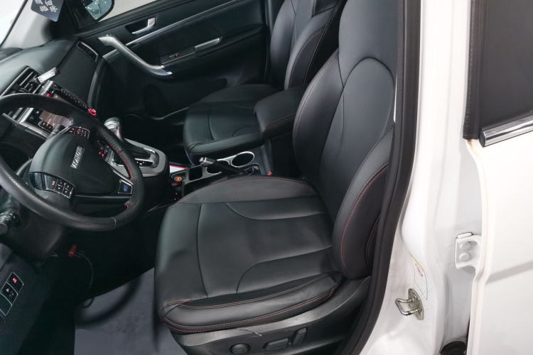 哈弗H6 2017款 蓝标 运动版 1.5T 自动两驱豪华型中控内饰19