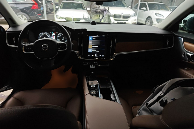 沃尔沃S90 2019款 T5 智雅版中控内饰7002