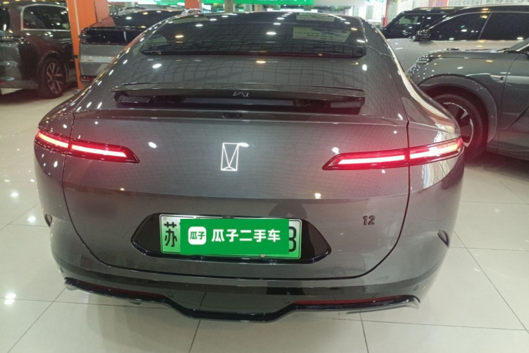 阿维塔12 2025款 Ultra增程版车身外观6005