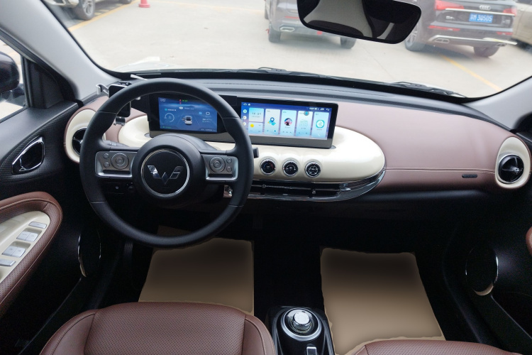 五菱汽车 五菱缤果 2023款 203km 舒享款中控内饰12