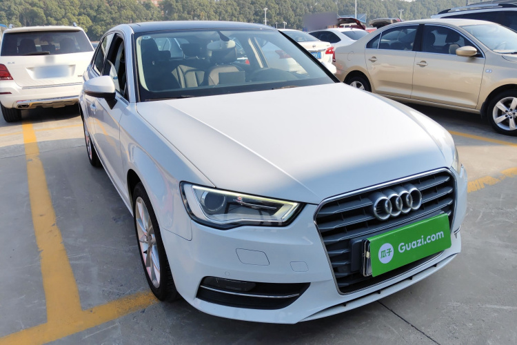 奥迪A3 2014款 Sportback 35 TFSI 自动舒适型车身外观3