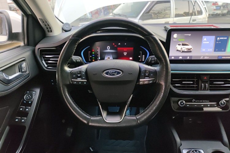 福特 福克斯 2021款 猎装版 EcoBoost 180 自动猎潮型中控内饰13
