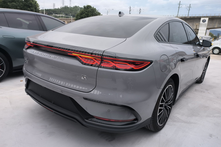 比亚迪 汉 2025款 EV 701KM激光雷达智驾型车身外观7