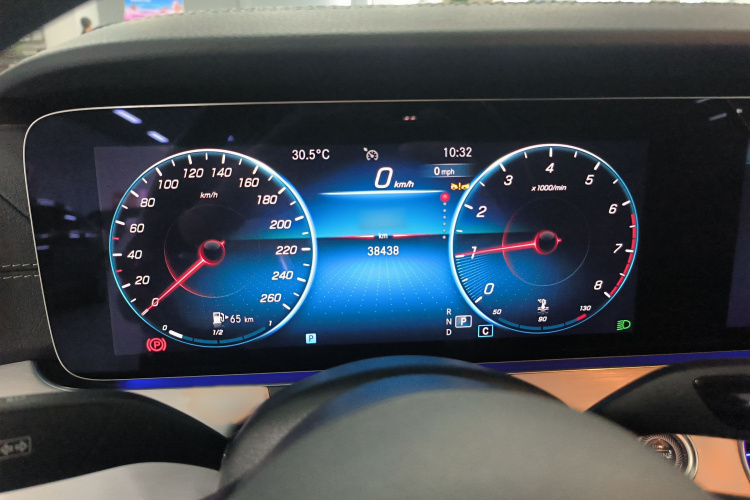 奔驰E级(进口) 2023款 E 260 轿跑车局部细节14