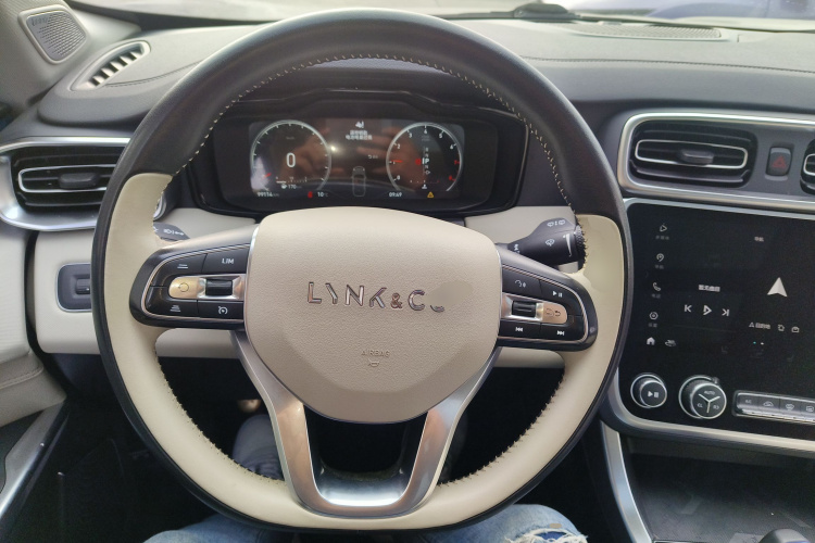 领克01 2019款 2.0T 两驱耀Pro版 国VI中控内饰13