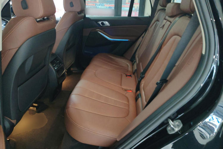 宝马X5(进口) 2021款 xDrive30i M运动套装中控内饰21