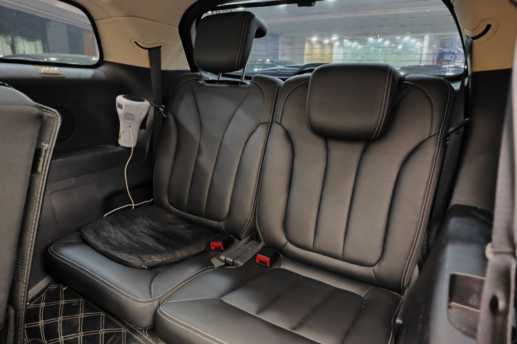 比亚迪 宋MAX 2017款 1.5T 自动智联精英型 7座中控内饰7012