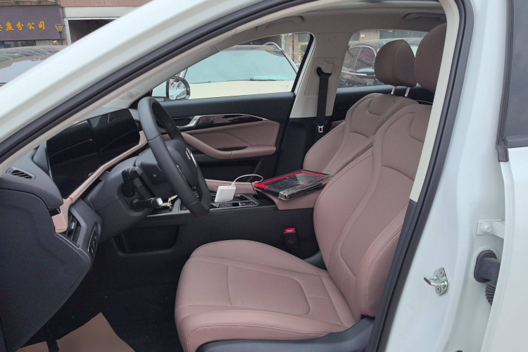 奔腾B70 2024款 龙腾版 1.5T 领跃型中控内饰19