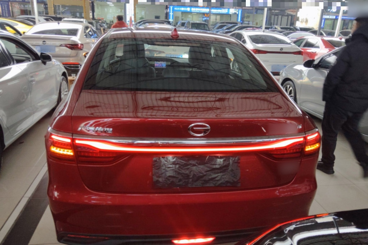 广汽传祺 传祺GA6 2019款 270T 自动豪华版车身外观6