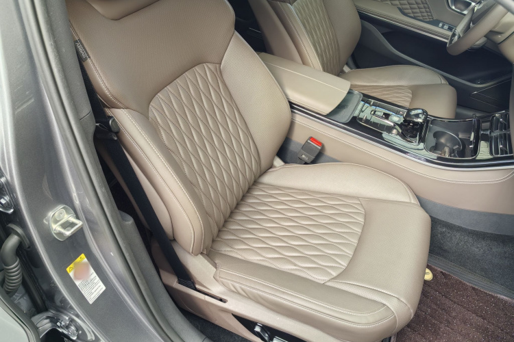 比亚迪 汉 2023款 DM-i 冠军版 121KM 尊贵型车身外观6005