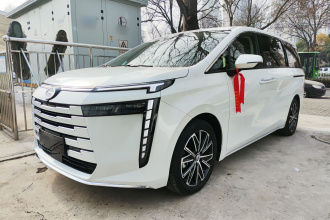 广汽传祺 传祺E8 2024款 荣耀系列 2.0L 荣耀版