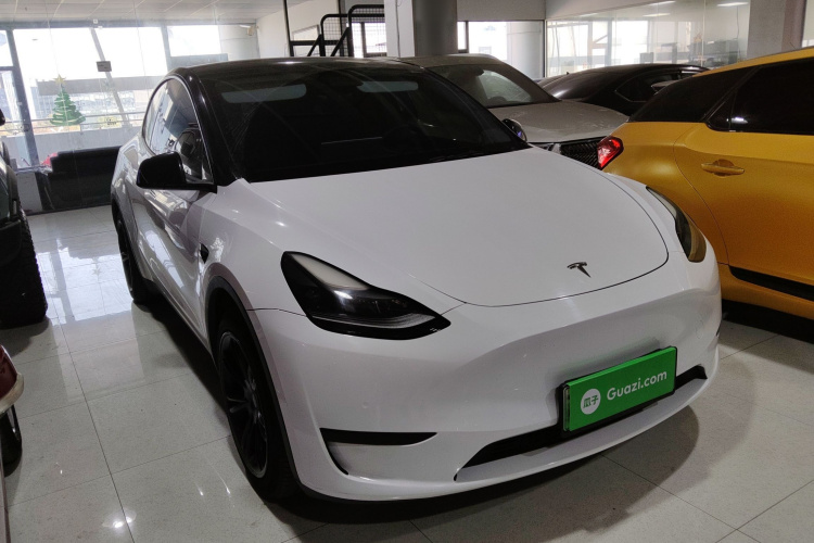 特斯拉 Model Y 2022款 后轮驱动版车身外观3