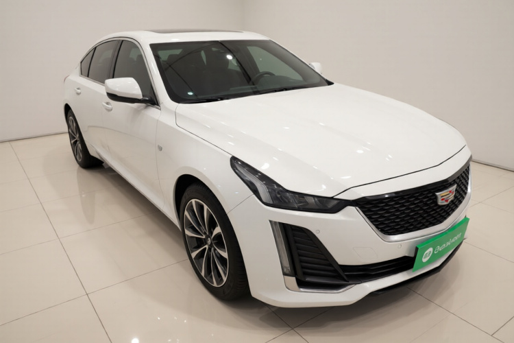 凯迪拉克CT5 2022款 28T 尊贵型车身外观3