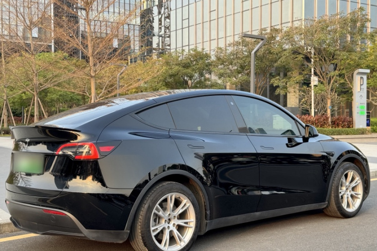 特斯拉 Model Y 2022款 改款 后轮驱动版车身外观6005