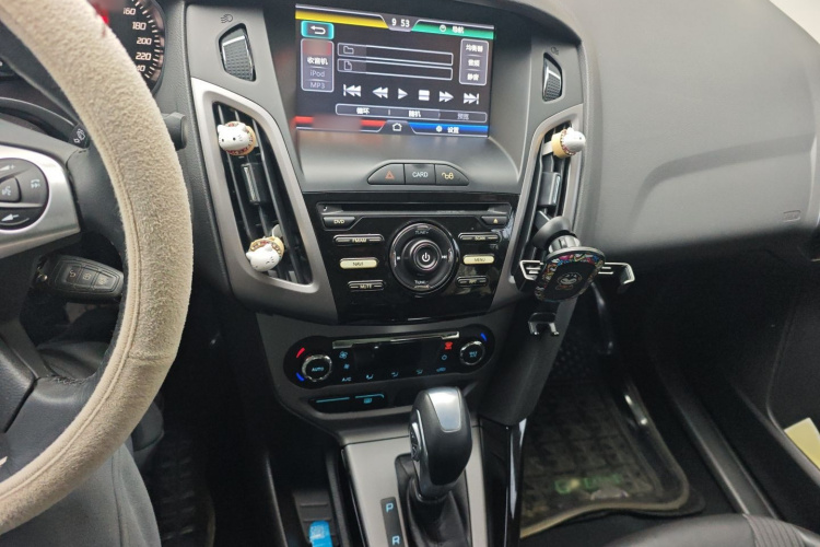 福特 福克斯 2012款 三厢 1.6L 自动风尚型局部细节16