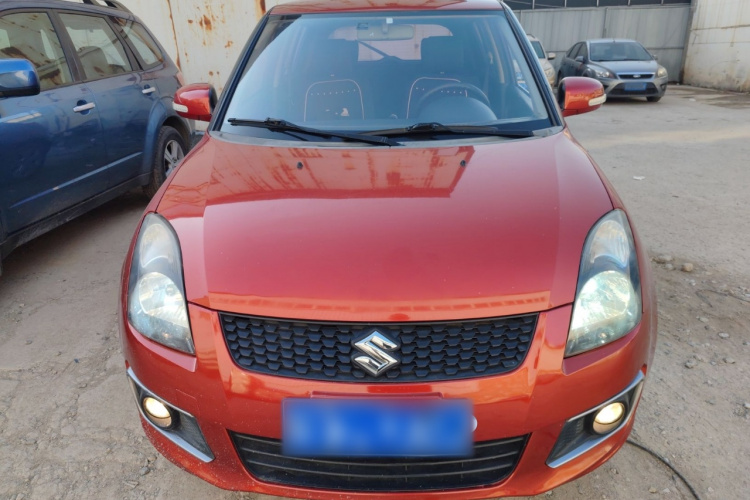 铃木 雨燕 2014款 1.5L 自动时尚型车身外观2