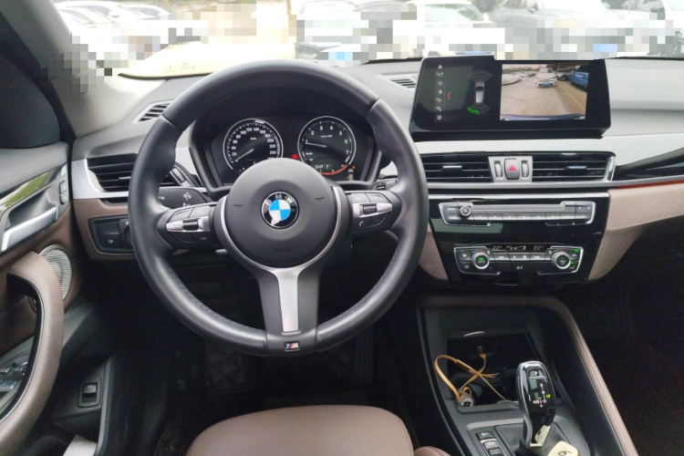 宝马X1 2021款 改款 sDrive25Li 领先型中控内饰13