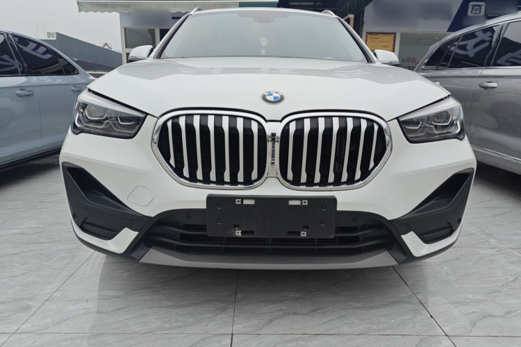 宝马X1 2022款 sDrive25Li 领先型车身外观2