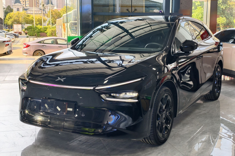 小鹏G7 2025款 702 超长续航 Max车身外观1