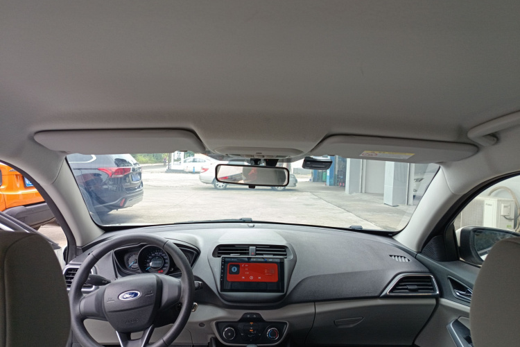 福特 福睿斯 2019款 1.5L 自动质享型局部细节22