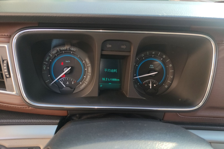 别克GL8 2014款 3.0L XT豪华商务旗舰版局部细节14